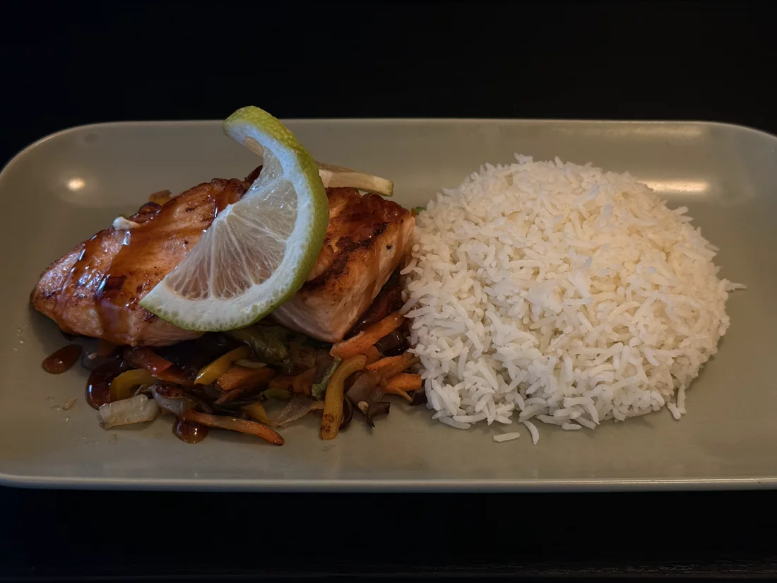 Lachs Donburi